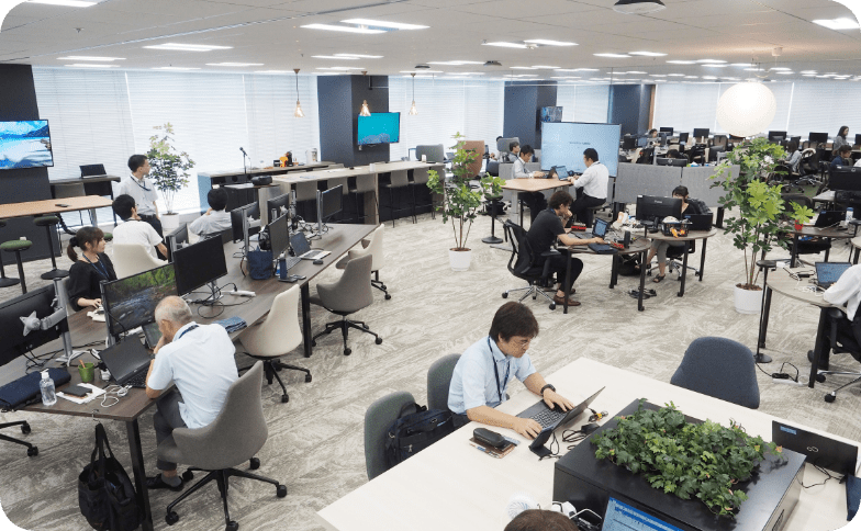 写真 ほとんどのオフィスでフリーアドレスが導入されている