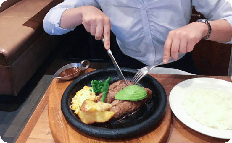 写真 会社の近くに美味しいランチのお店がいっぱい