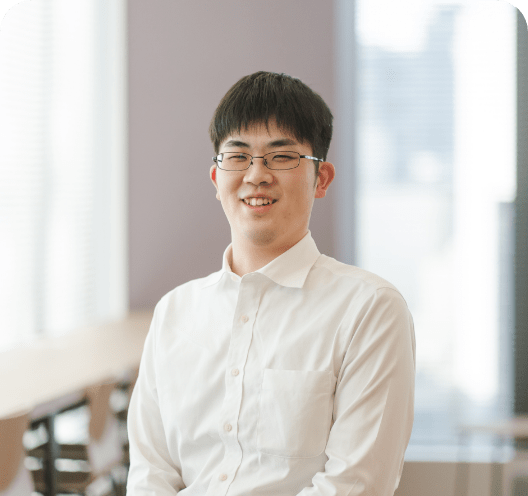 デジタル・データサイエンス 社員 01